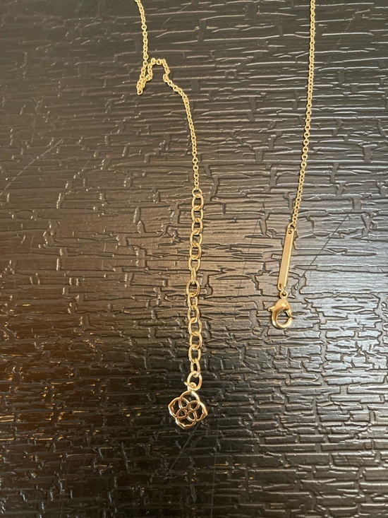 Kendra Scott Elisa Gold Pendant Necklace - Picture 5 of 8